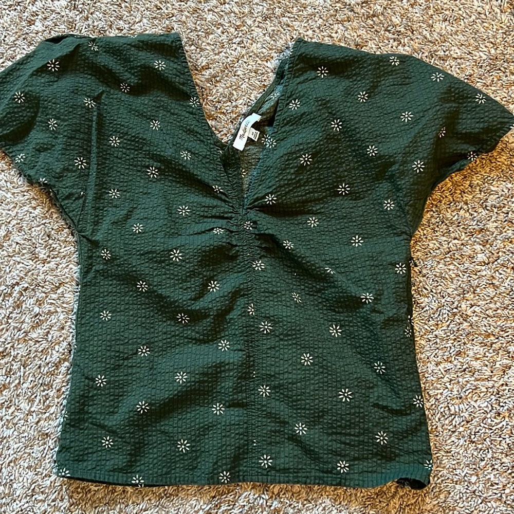 Worn once only, linen blend Madewell short sleeve top.